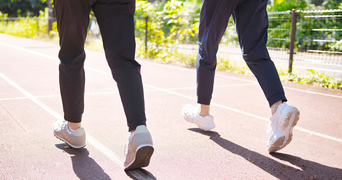 運動不足解消にウォーキングを始める前の注意点と正しい靴の選び方